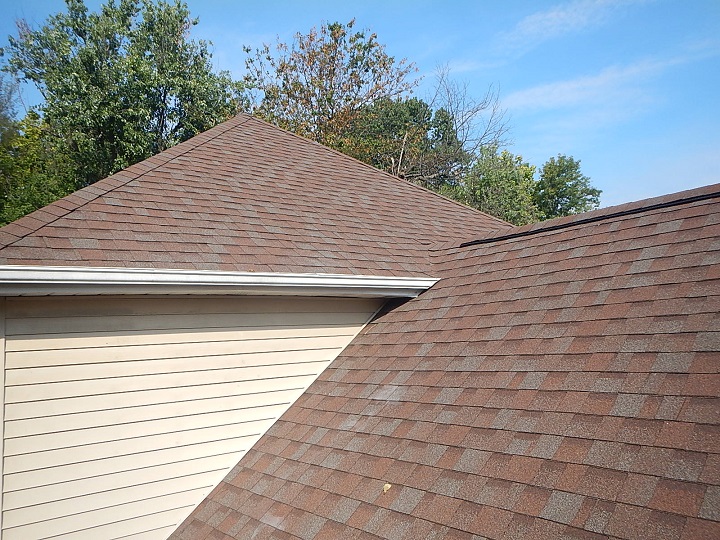 Roof in good condition viewed by a home inspector in evansville indiana