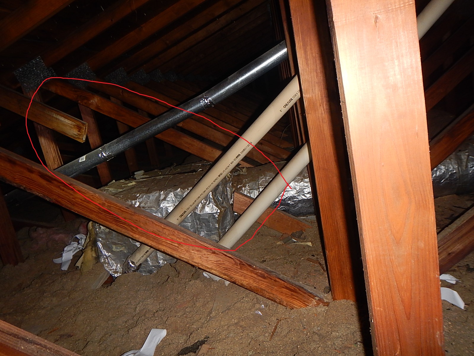 truss chord found by a home inspector in washington in-could lead to roof failure/