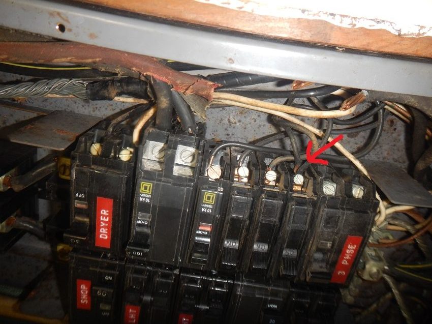  two wires on one circuit breaker in the electric  panel found by the home inspector near Newburgh, IN