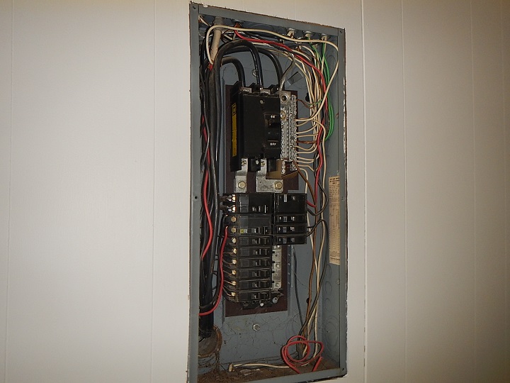 Electric panel in observed in good condition inspected by licensed home inspector